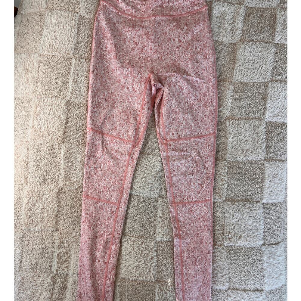 Gymshark Fleur Texture Washed Dusky Pink Set - Picture 2 of 10